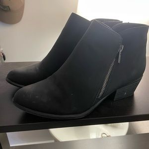 Union at booties size 6